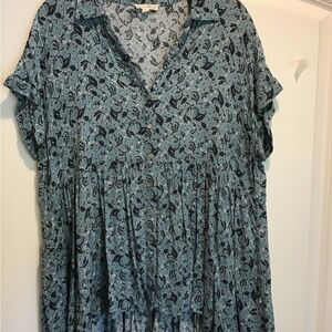 Jane and Delancey Blue Flutter Sleeve Pleated Blouse